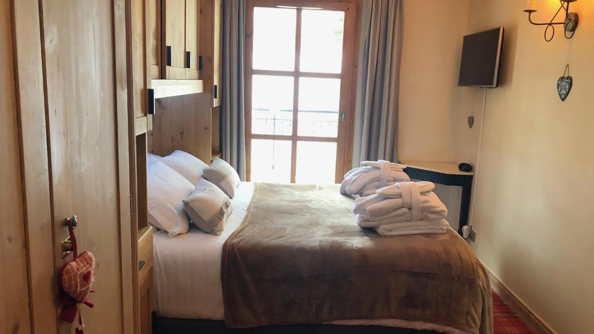 Appartement T3 Arc 1950 Skis Aux Pieds Sauna, Hammam, Jacuzzi Les Arcs  法国